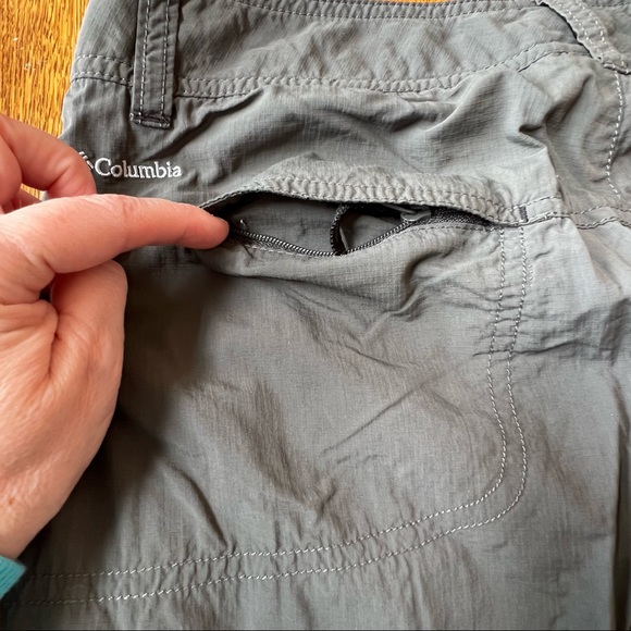 ⭐️ Columbia Omni-Shade Sun Protection Gray Skirt Size 4 - Picture 7 of 15